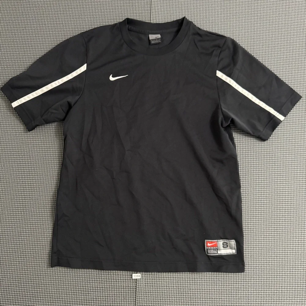Nike Team Mens Small Black Training Shirt Short Sleeve Athletic Swoosh Tee